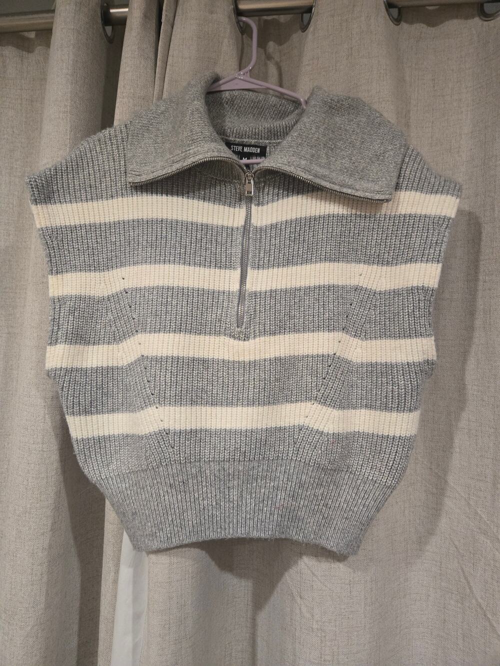 NEW with Tag Steve Madden Zip Up sweater